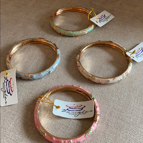 Jewelry - Brand New Bracelet Set